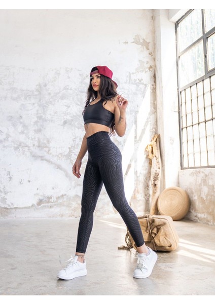 Deri Görünümlü Desenli Tayt