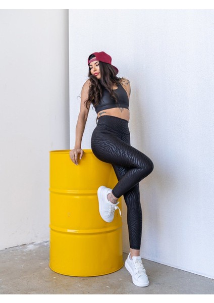 Deri Görünümlü Desenli Tayt modelleri