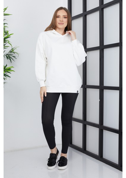 Kadın Line Art Sırt Baskılı Oversize Sweatshirt Oversize
