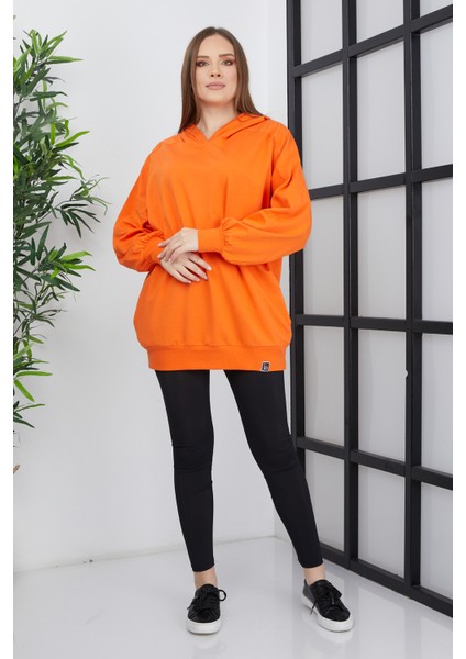 Kadın Line Art Sırt Baskılı Oversize Sweatshirt Oversize