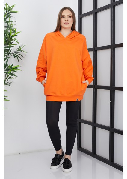 Kadın Line Art Sırt Baskılı Oversize Sweatshirt Oversize