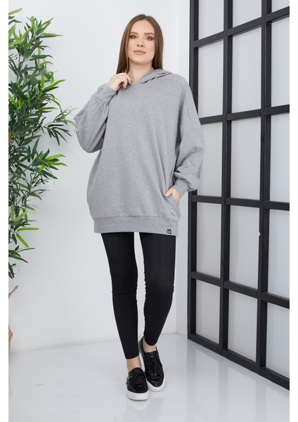 Kadın Line Art Sırt Baskılı Oversize Sweatshirt Oversize