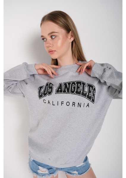 Kadın Los Angeles Baskılı Oversize Sweatshirt