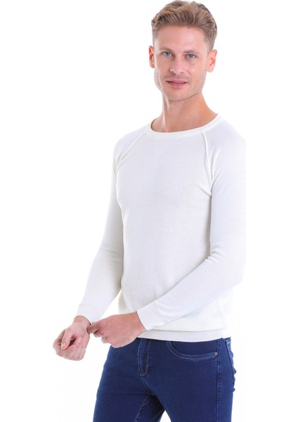 Ekru Regular Fit Desenli V Yaka Yün Triko Kazak modelleri