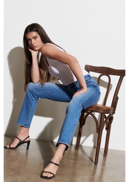 Straight Fit Düz Kesim Yüksek Bel Esnek Jean Kot Pantolon fiyatları