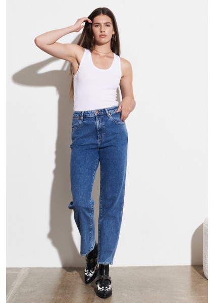 Kadın Mom Straight Fit Yüksek Bel Esnek Jean Kot Pantolon fiyatları