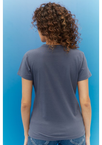 Kadın Slim Fit Dar Kesim Pamuk Bisiklet Yaka Tişört fırsatları