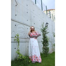 Tuğba Ulusan Beyaz Üzeri Pembe Kırmızı Çiçekli Madonna Yaka Elbise