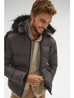 Joystar Kürk Detaylı Kapüşonlu Outdoor Erkek Mont