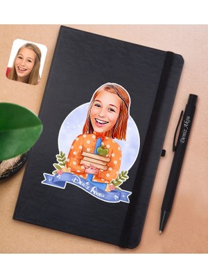 Bk Gift Kişiye Özel Öğretmen Karikatürlü Siyah Defter ve Metal Versatil Kalem(0,7 Kurşun) Hediye Seti-4