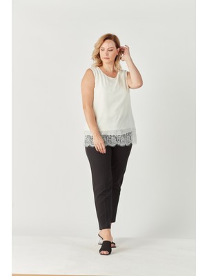 Moda Berray 3207 Etek Ucu Dantelli Şifon Büyük Beden Şık Bluz Beyaz