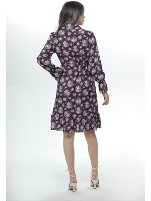 Kavvis Pembe Kadın Çiçek Desenli Etek Ucu Fırfırlı Elbise