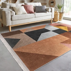Kahverengi Zeminde Geometrik Motifli Modern Desenli Geometrik Klasik  Dijital Baskılı Makinede Yıkanabilir Kaymaz Taban Saçaklı Halı