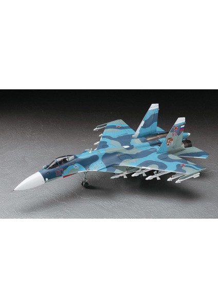 E35 01565 1/72 Su-33 Flanker D Savaş Uçağı Demonte Plastik Maketi