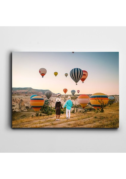 Uçan Balonlar ve Sevgililer Kanvas Tablo fiyatları