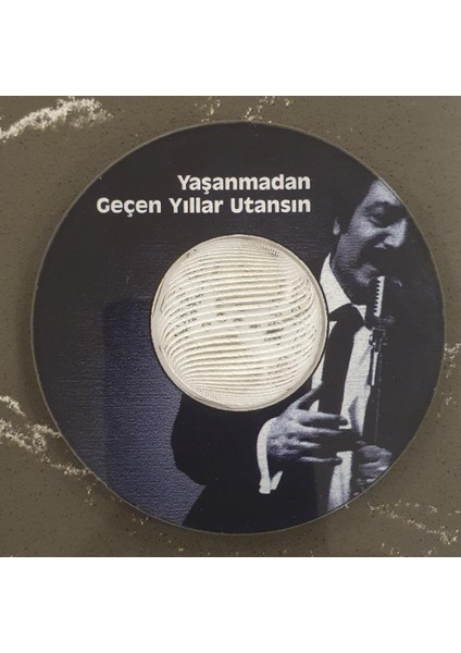 Işıklı Müslüm Gürses Temalı Yaşanmadan Geçen Yıllar Utansın Bardak Altlığı