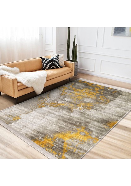 Sarı - Krem Zeminde Retro Motifli Eskitme Desenli Eskitme Motifli Klasik Dijital Baskılı Makinede Yıkanabilir Kaymaz Taban Saçaklı Halı