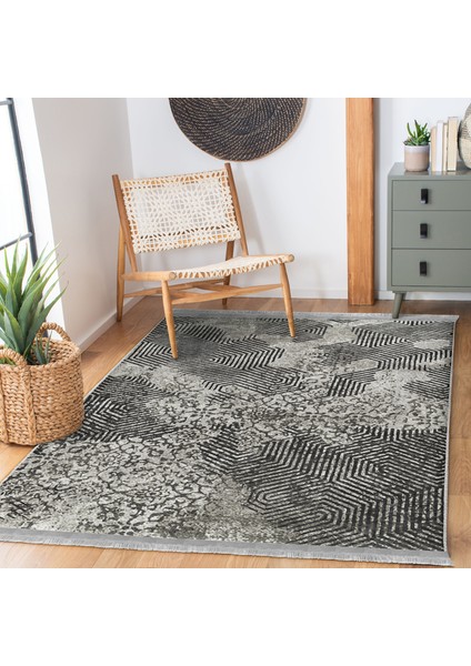 Gri Zeminde Eskitme Motifli Geometrik Desenli Vintage Geometrik Salon & Oturma Odası Yatak Odası Dijital Baskılı Makinede Yıkanabilir Kaymaz Taban Saçaklı Halı