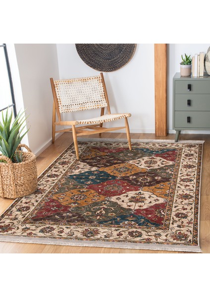 Krem - Kırmızı Zeminde Uşak Motifli Kilim Desenli Avangarde Etnik Motifler Dijital Baskılı Makinede Yıkanabilir Kaymaz Taban Saçaklı Halı