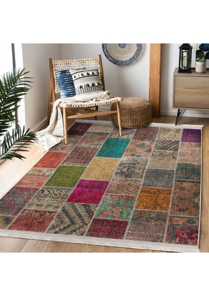 Kırkyama Zeminde Etnik Motifli Patchwork Desenli Vintage Etnik Motifler Dijital Baskılı Makinede Yıkanabilir Kaymaz Taban Saçaklı Halı fiyatları