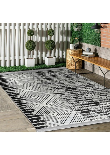 Siyah - Gri Zeminde Eskitme Motifli Kilm Desenli Eskitme Motifli Geometrik Dijital Baskılı Makinede Yıkanabilir Kaymaz Taban Saçaklı Halı modelleri