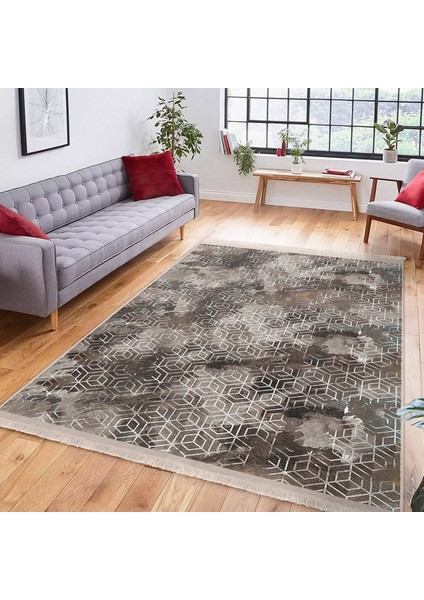 Kahverengi Zeminde Eskitme Motifli Geometrik Desenli Eskitme Motifli Geometrik Dijital Baskılı Makinede Yıkanabilir Kaymaz Taban Saçaklı Halı