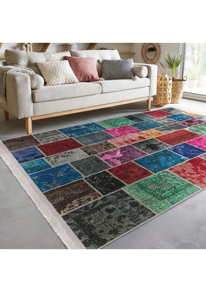 Çok Renkli Zeminde Kırkyama Motifli Patchwork Desenli Vintage Klasik Dijital Baskılı Makinede Yıkanabilir Kaymaz Taban Saçaklı Halı
