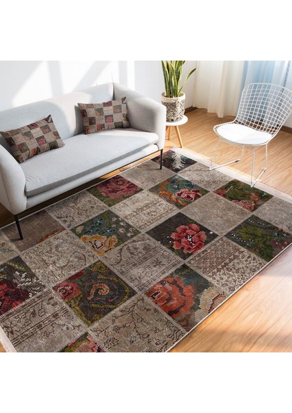 Bej Zeminde Patchwork Motifli Çiçek Desenli Vintage Klasik Dijital Baskılı Makinede Yıkanabilir Kaymaz Taban Saçaklı Halı modelleri