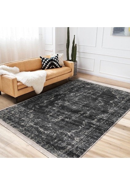 Beyaz Zeminde Damask Motifli Siyah Desenli Eskitme Motifli Etnik Motifler Dijital Baskılı Makinede Yıkanabilir Kaymaz Taban Saçaklı Halı indirimleri