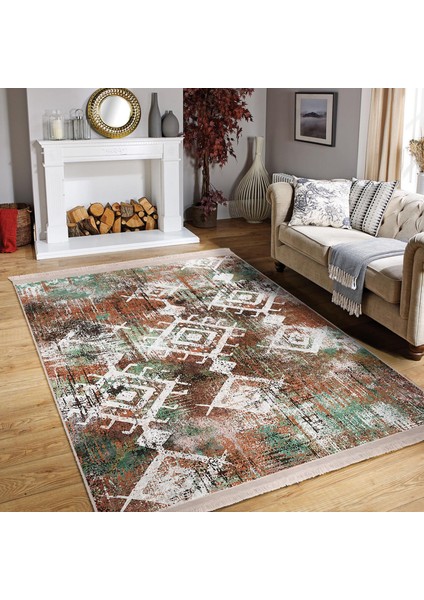 Yeşil - Kremit Zeminde Etnik Motifli Kilim Desenli Eskitme Motifli Etnik Motifler Dijital Baskılı Makinede Yıkanabilir Kaymaz Taban Saçaklı Halı