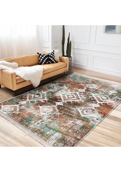 Yeşil - Kremit Zeminde Etnik Motifli Kilim Desenli Eskitme Motifli Etnik Motifler Dijital Baskılı Makinede Yıkanabilir Kaymaz Taban Saçaklı Halı modelleri