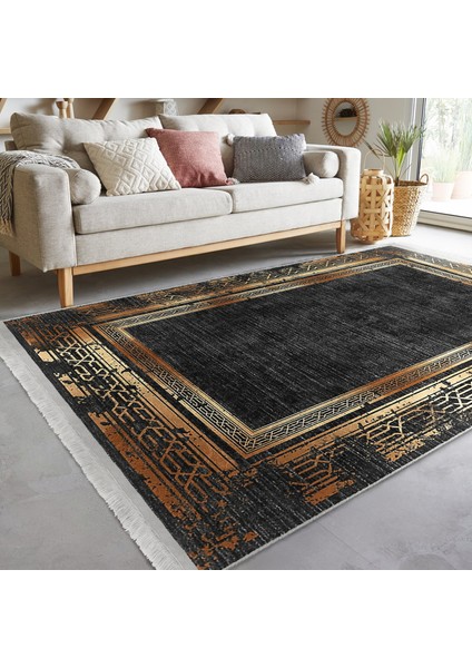 Siyah - Gold Zeminde Çerçeveli Motifli Eskitme Desenli Eskitme Motifli Vintage Ofis Salon & Oturma Odası Dijital Baskılı Makinede Yıkanabilir Kaymaz Taban Saçaklı Halı