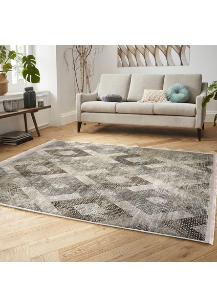 Ekru - Bej Zeminde Baklava Motifli Eskitme Desenli Geometrik Eskitme Motifli Dijital Baskılı Makinede Yıkanabilir Kaymaz Taban Saçaklı Halı modelleri