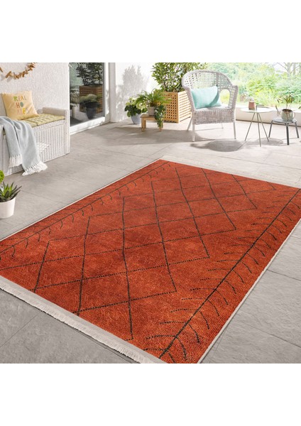 Turuncu Zeminde Yöresel Motifli Tribal Desenli Geometrik Eskitme Motifli Dijital Baskılı Makinede Yıkanabilir Kaymaz Taban Saçaklı Halı