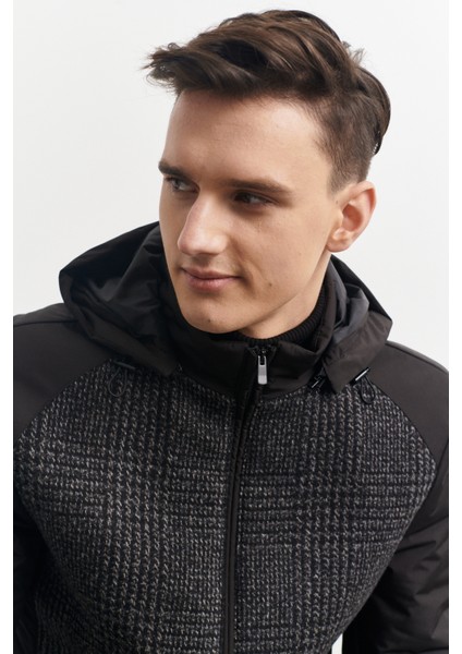 ALTINYILDIZ CLASSICS Erkek Siyah Standart Fit Normal Kesim Fermuarlı Çıkma Kapüşonlu Mont fırsatları