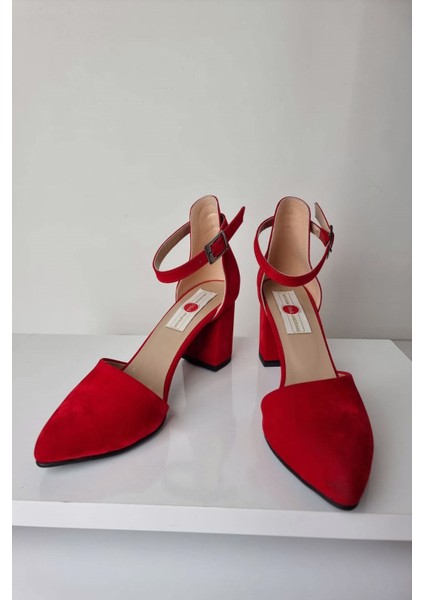 KY51 Bilekten Bağlı Kadın Kalın Topuklu Ayakkabı Kırmızı Süet fiyatları