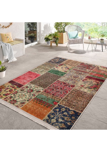 Kırmızı - Krem Zeminde Patchwork Motifli Geleneksel Desenli Vintage Etnik Motifler Salon & Oturma Odası Koridor & Antre Dijital Baskılı Makinede Yıkanabilir Kaymaz Taban Saçaklı Halı