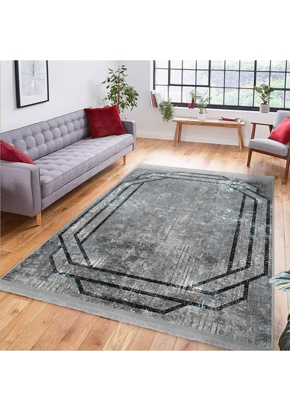 Gri - Siyah Zeminde Çerçeveli Motifli Antik Desenli Geometrik Klasik Salon & Oturma Odası Yatak Odası Dijital Baskılı Makinede Yıkanabilir Kaymaz Taban Saçaklı Halı