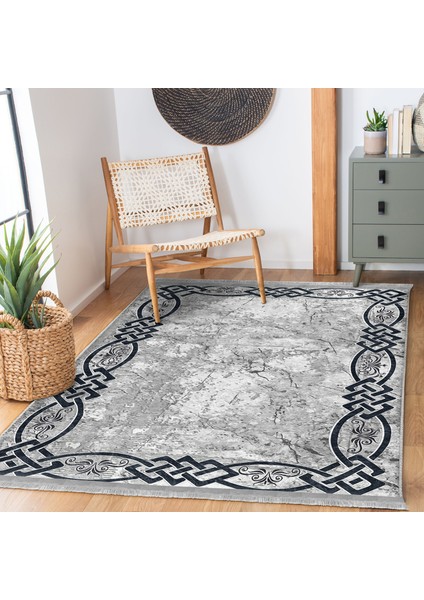 Gri - Lacivert Zeminde Çerçeveli Motifli Duvar Desenli Eskitme Motifli Geometrik Salon & Oturma Odası Dış Mekan & Outdoor Dijital Baskılı Makinede Yıkanabilir Kaymaz Taban Saçaklı Halı