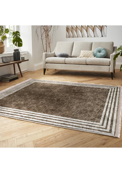 Kahverengi Zeminde Çerçeveli Motifli Eskitme Desenli Geometrik Sade & Şık Salon & Oturma Odası Dış Mekan & Outdoor Dijital Baskılı Makinede Yıkanabilir Kaymaz Taban Saçaklı Halı modelleri