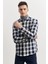 Erkek Lacivert-bej Slim Fit Dar Kesim Düğmeli Yaka %100 Pamuk Kareli Oduncu Gömlek 4