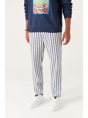 Avva Erkek Beyaz-Lacivert Yandan Cepli Çizgili Relaxed Fit Pantolon A21Y3014