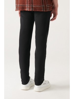 Avva Erkek Siyah Eskitme Yıkamalı Likralı Slim Fit Jean Pantolon A22Y3526
