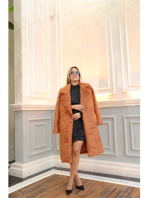 Tuğba Ulusan Tarçın Rengi Fleto Cepli Peluş Kaban