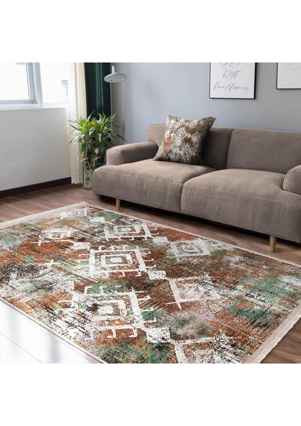 Yeşil - Kremit Zeminde Etnik Motifli Kilim Desenli Eskitme Motifli Etnik Motifler Dijital Baskılı Makinede Yıkanabilir Kaymaz Taban Saçaklı Halı indirimleri