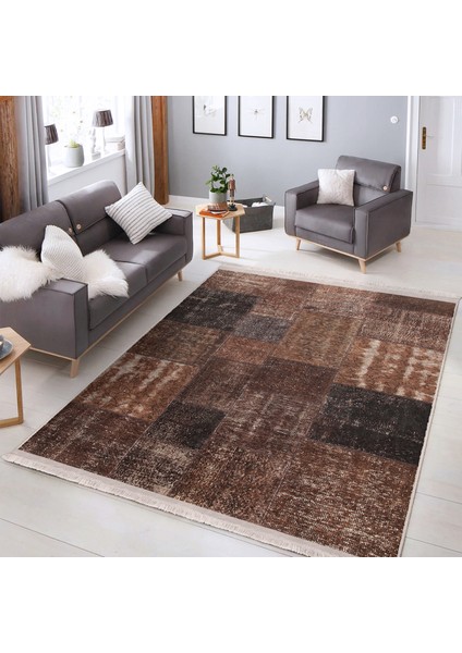 Kahverengi Zeminde Patchwork Motifli Vintage Desenli Vintage Eskitme Motifli Dijital Baskılı Makinede Yıkanabilir Kaymaz Taban Saçaklı Halı fiyatları