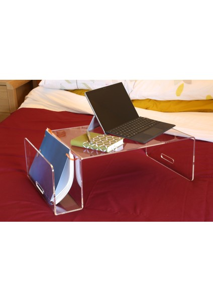 Laptop ve Kahvaltı Standı