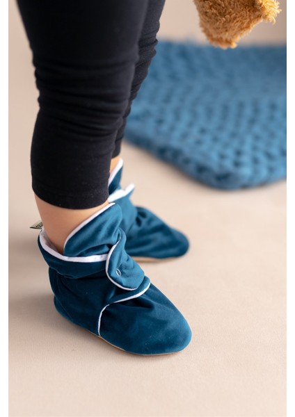 Kadife Kaydırmaz Tabanlı Pamuk Astarlı Çıtçıtlı Lacivert Panduf - F-870