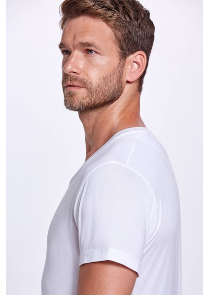 Beyaz V Yaka Basic T-Shirt