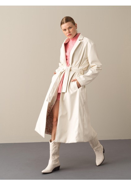 Kadın Ekru Oversize Deri Görünümlü Trençkot fiyatları